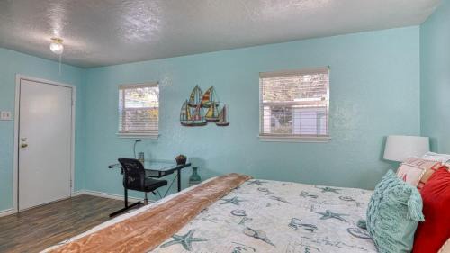 Aransas Pass House | Discover The Buoys! Cottages with Yard Games & Firepit