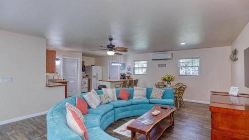 Aransas Pass House | Discover The Buoys! Cottages with Yard Games & Firepit