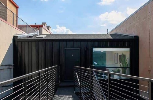 East Market District Apartment | Designer Studio Retreat in NuLu Arts District - Rated 10/10