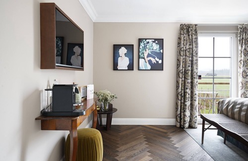 Anif Apartment | Discover numa | Ivy: Family-Friendly with Kitchen Amenities