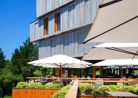 San Sebastian Apartment | Discover Numad Studios: Family-Friendly 4-Star Retreat