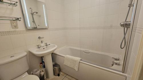 St. Mawes House | Top-Rated Retreat at Number 1 - Guest Rated 9.5/10