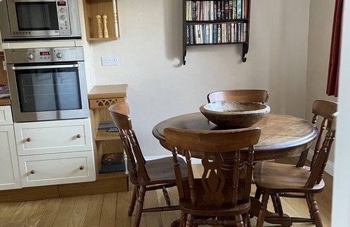 Ruswarp Cottage | Relax at Number 4 Croft Farm with Oceanfront Amenities
