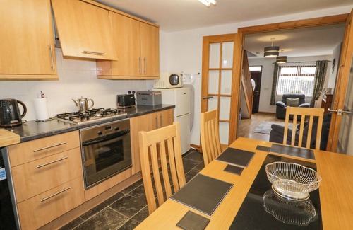 Larne Cottage | Family-Friendly NUMBER 5 with Garden in Larne