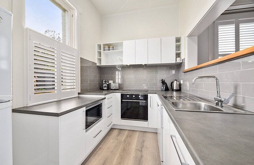 Launceston CBD Cottage | Child-Friendly Retreat: Number 9 on Avalon, Launceston