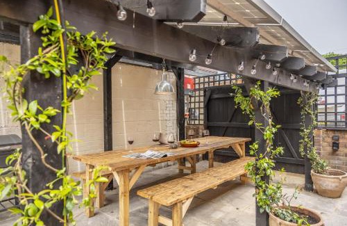 Overstrand House | Pet-Friendly Retreat at Number Four for Family Getaways
