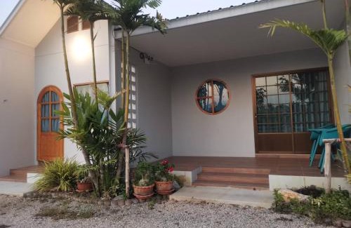 Thap Than Resort | Welcoming Numhom Resort: Rated 9.3/10 with Family Amenities