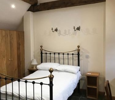 Measham House | Cozy 1-Bed Cottage in Nuneaton - Guest Rated 9.2/10