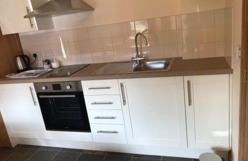 Measham House | Cozy 1-Bed Cottage in Nuneaton - Guest Rated 9.2/10