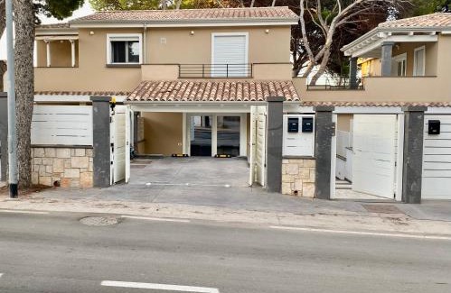 Porto Pino Apartment | Seaside Retreat: Nuova Residenza dei 7 Pini, Rated 9.4
