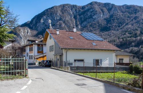Molina di Ledro Apartment | Discover Casa FELIX: Pet-Friendly Oceanfront Retreat