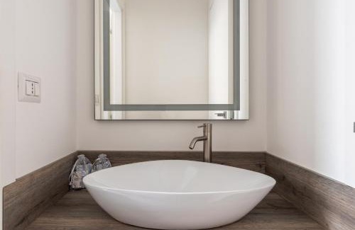 Ripamonti Corvetto Apartment | Modern Bilocale Near Darsena - 4-Star Guest Rated!