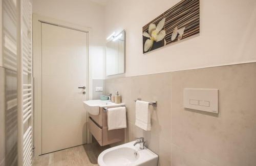 Alba Apartment | New & Comfortable Apartment with Parking, Pet Friendly Stay