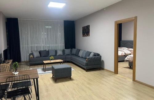 Pendik Apartment | Discover Nur Sena's House: Oceanfront Oasis with Pool