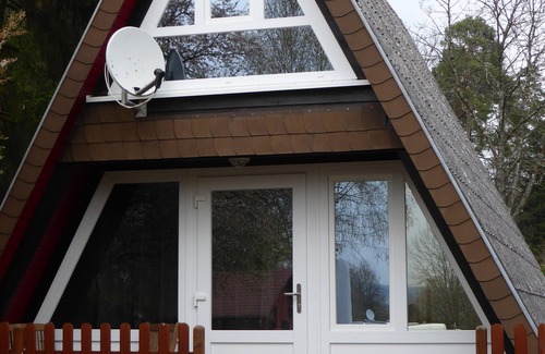 Schellbronn House | Pet-Friendly Nurdach Holiday Home in the Black Forest