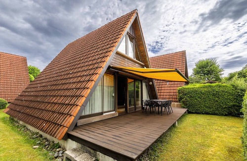 Immenstaad am Bodensee House | Guest Rated Nurdachhaus: Family-Friendly Retreat with Kitchen