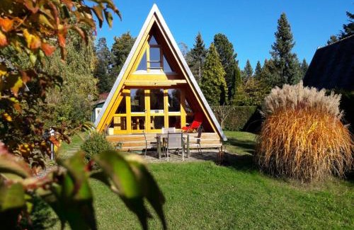 Schellbronn House | Family-Friendly Nurdachhaus Ferienpark Schellbron Awaits