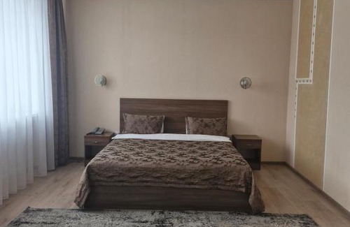Pavlodar Hotel | Budget-Friendly Nurtau: Family-Friendly Hotel with Dining