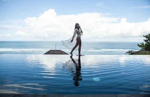 Sawangan Villa | Elegant Olala Nusadua Beach with Oceanfront Spa & Pool