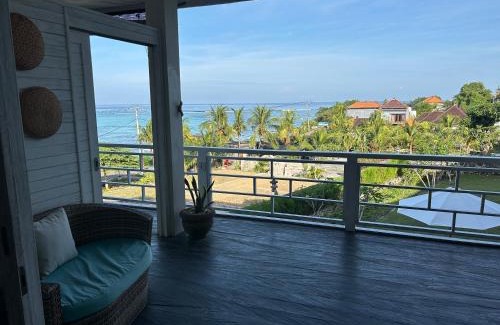 Mushroom Bay Hotel | Oceanfront Retreat at Nusa View - Hakuna Matata, Rated 9.5