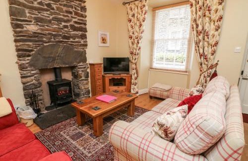 Bowness-on-Windermere House | Pet-Friendly Nutkin Cottage: 4-Star Stay with High Ratings