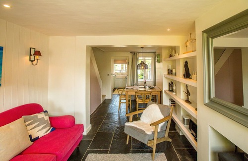 Aldeburgh Apartment | Perfect Retreat at Nutshell - Spa & Breakfast Included