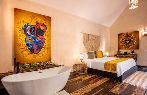 Puerto Morelos Hotel | Relax at Nuuku: 4-Star Retreat with Pool and Spa