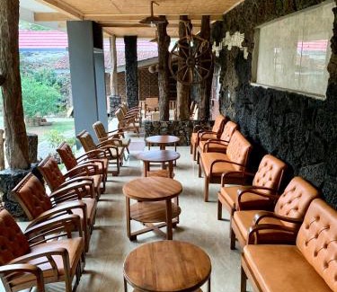 Rajabasa House | Budget-Friendly Nuwono Tasya Syariah with Pool & Dining