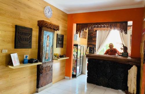 Rajabasa House | Budget-Friendly Nuwono Tasya Syariah with Pool & Dining