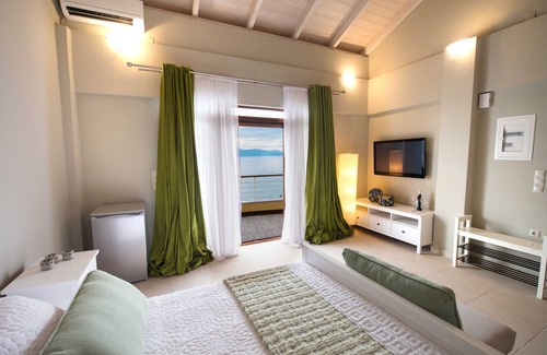 Nikiana House | Top-Rated NV Suites - Sea Front with Family-Friendly Amenities