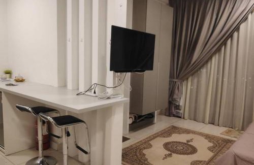 Bangi Sentral Apartment | Cozy NW Studio @ EVO SOHO Bangi with WiFi & Netflix