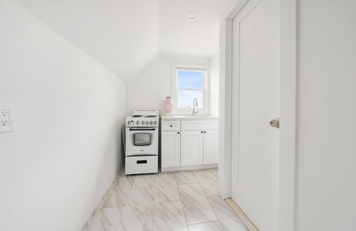 Southeast Yonkers Apartment | Prime Location NY Apartment with Free Parking & Spa Access