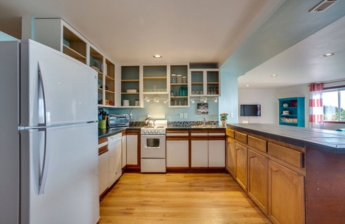 Newport Condo | Ocean View Retreat at Nye Beach with Fantastic Amenities