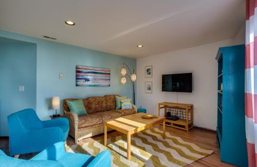 Newport House | Ocean View Retreat at Nye Beach: Pet & Child Friendly!