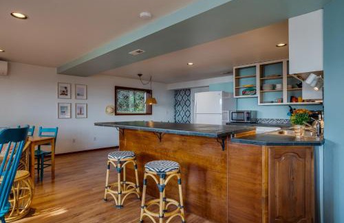 Newport House | Ocean View Retreat at Nye Beach: Pet & Child Friendly!