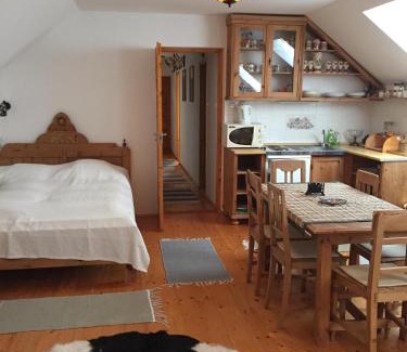 Cserepfalu Apartment | Family-Friendly Escape at Nyerges Lovasudvar - 9.3 Rating