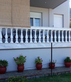 Sithonia Apartment | Experience Nymfes House: Oceanfront Escape with High Ratings