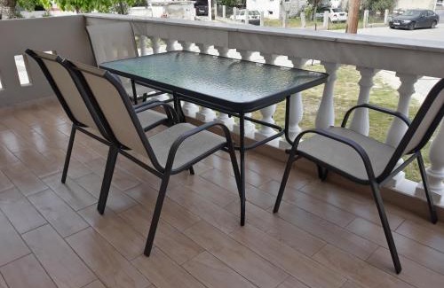 Sithonia Apartment | Experience Nymfes House: Oceanfront Escape with High Ratings