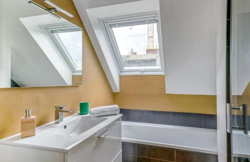 Hauts-Paves - Saint-Felix Apartment | Duplex Retreat at NYMPHÉA - Family Friendly & Highly Rated