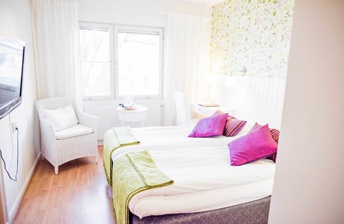 Norra Nynashamn Hotel | Discover Nynäsgården Hotell & Konferens: Family-Friendly Stay