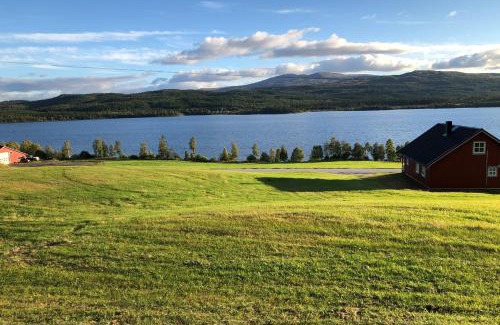 Lierne House | Charming Cabin Retreat by Skjelbredvatnet - 10/10 Rating!