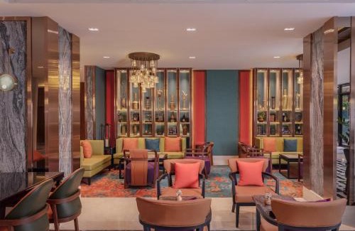Khlong Toei Nuea Hotel | Elegant Nysa Hotel Bangkok: Ocean View & Pool Amenities