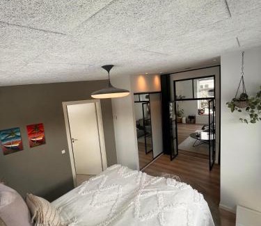 Norresundby House | New Jungle Vibe House: Guest Rated 10/10 & Pet Friendly