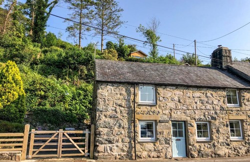 Harlech House | Experience Nyth Bran: 4-Star Ocean View & Pet Friendly