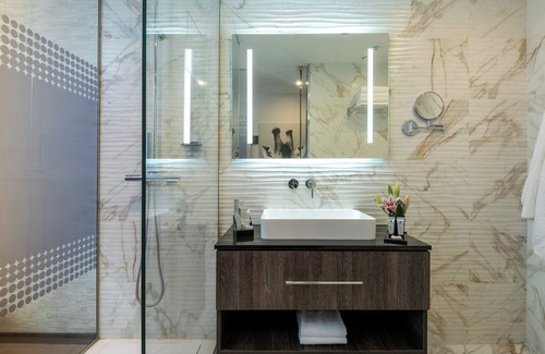 Bilbao Old Town Hotel | Experience NYX Hotel Bilbao: Top-Rated Stay with Spa & Dining