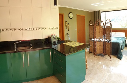 Guaratiba Apartment | Cozy NZ Mountain Studio with Spa and Pool Amenities