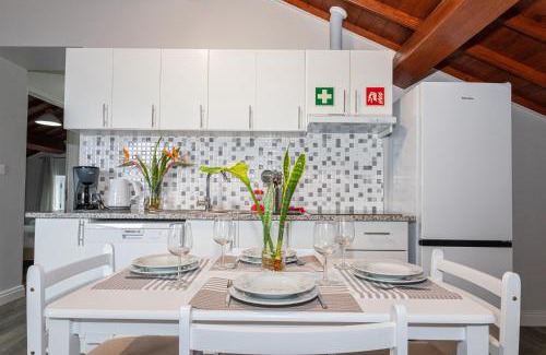 Ponta Delgada Apartment | Family-Friendly Retreat at Oásis Fonte Grande - 8/10 Rated