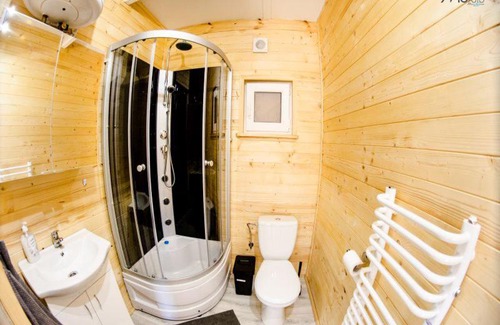 Zator Cabin | Outstanding Ośrodek Bajka: Family-Friendly with Breakfast