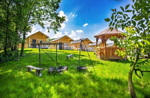 Zator Cabin | Outstanding Ośrodek Bajka: Family-Friendly with Breakfast