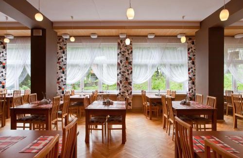 Krynica-Zdroj Resort | Family-Friendly Ośrodek Sanatoryjno-Wczasowy Hajduczek Stay